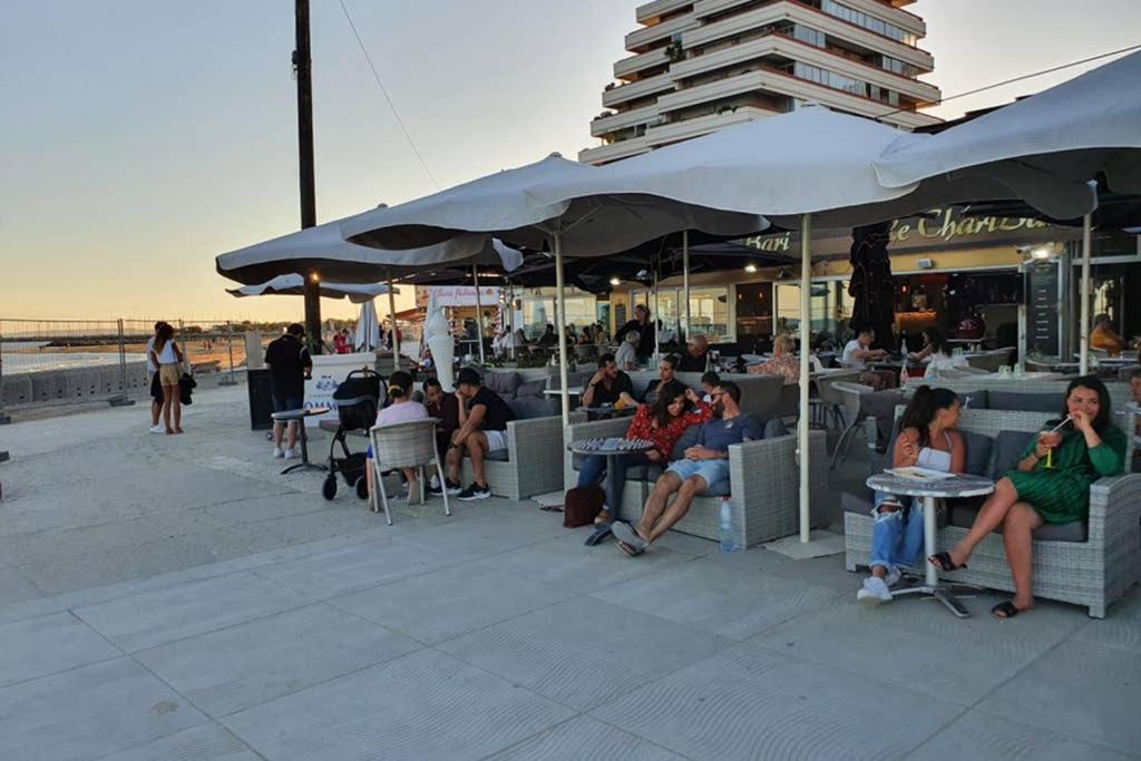 Studio Cabines 6 Couchages 150 M De La Plage Et A Quelques Secondes Des Commerces Wifi Gratuit La Grande-Motte Exterior foto
