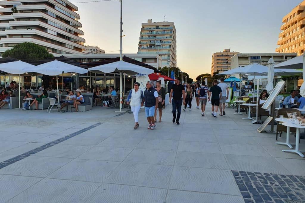 Studio Cabines 6 Couchages 150 M De La Plage Et A Quelques Secondes Des Commerces Wifi Gratuit La Grande-Motte Exterior foto